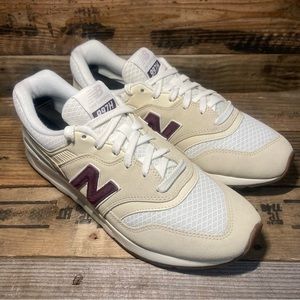 New Balance Women’s 997 Shoes Cream Maroon sz 9.5